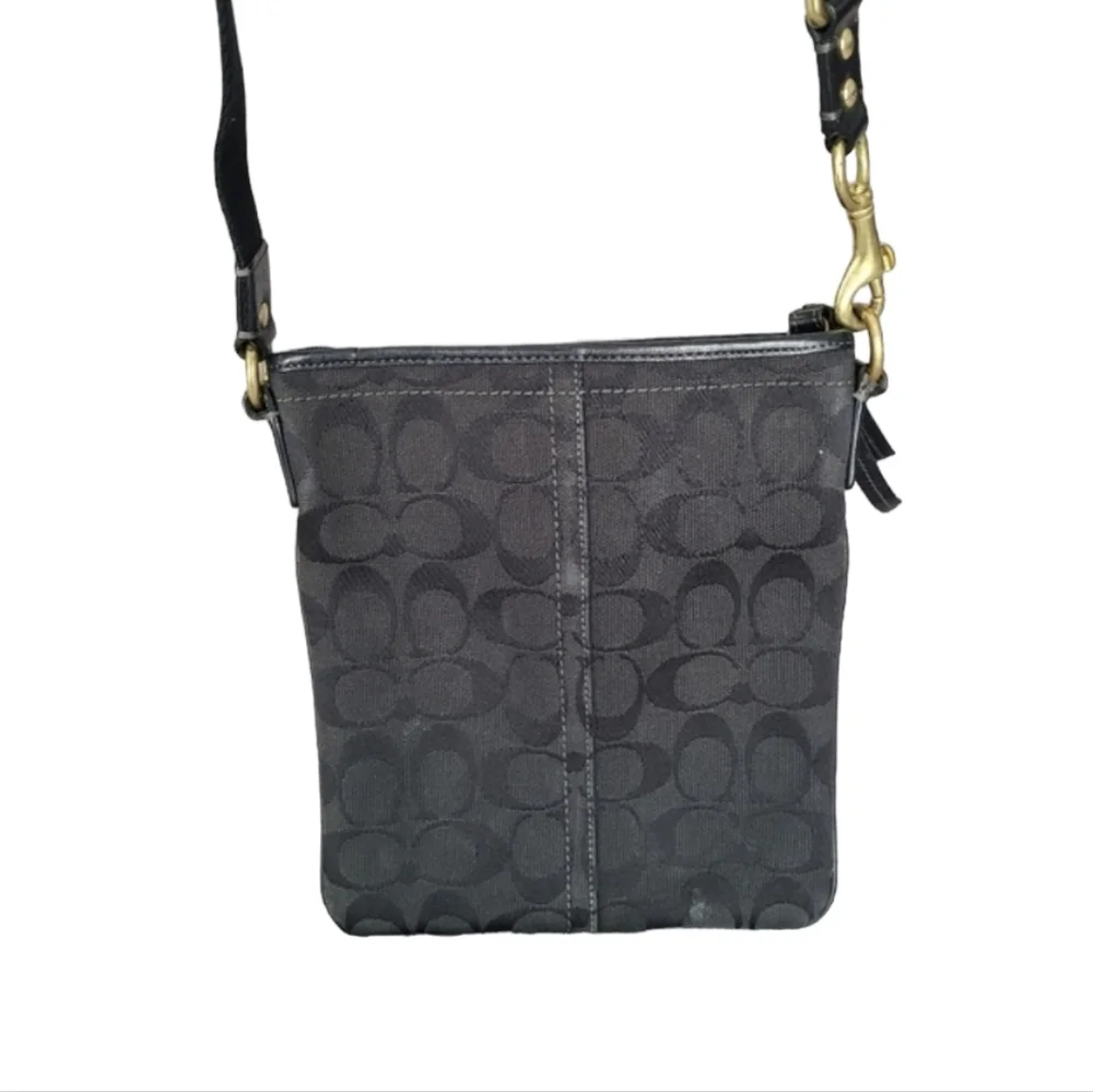 ❌️SOLD❌️ Coach Signature Crossbody Bag - Black - Picture 2 of 10